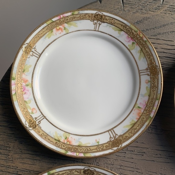 Set of 4 Handpainted Nippon White Floral Gold Rimmed Filigree 6” Bread Plates - Picture 5 of 8